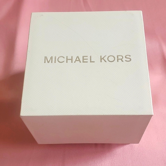 SOLD OUT!! Michael Kors Maisie MK4419 - Picture 5 of 9